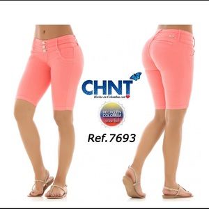 Colombian 🇨🇴 Bump Up Toreros/ Capris Size 3 USA